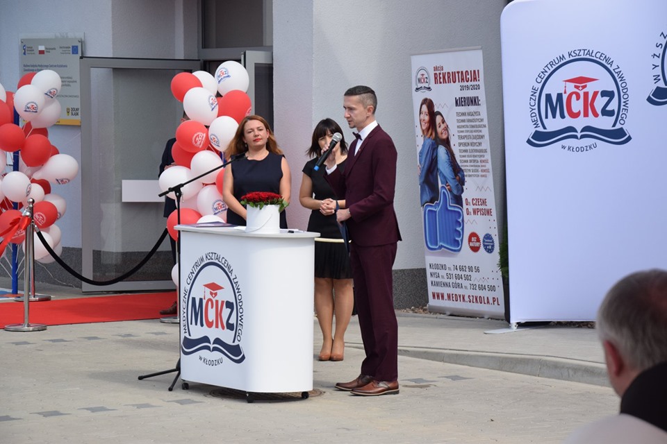 69890093_2425898290799466_3823284693244051456_n